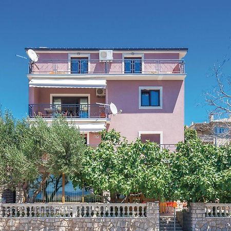 Cozy Apartment In Novi Vinodolski With Kitchen Kültér fotó