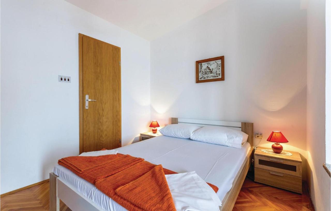 Cozy Apartment In Novi Vinodolski With Kitchen Kültér fotó