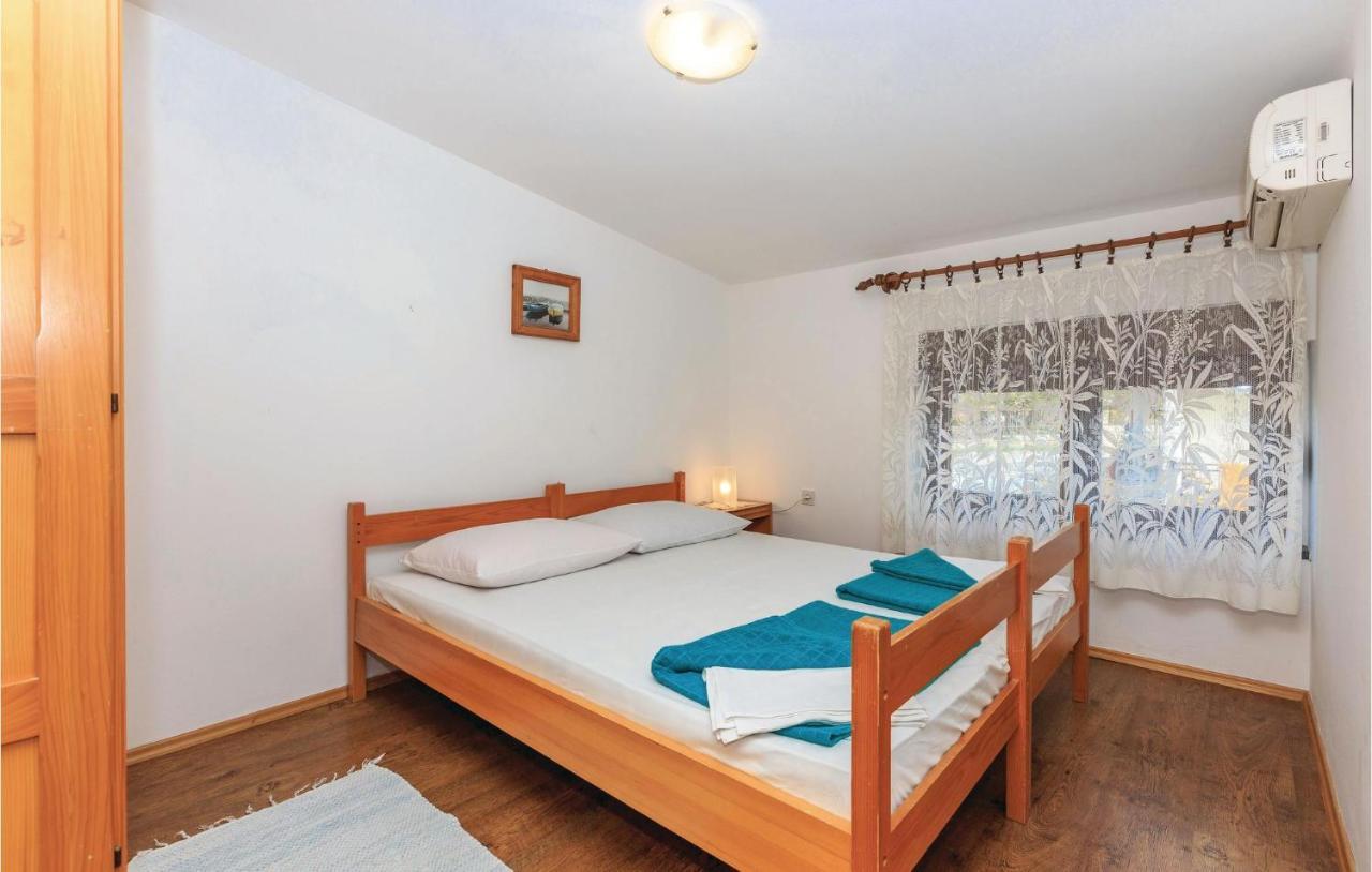 Cozy Apartment In Novi Vinodolski With Kitchen Kültér fotó