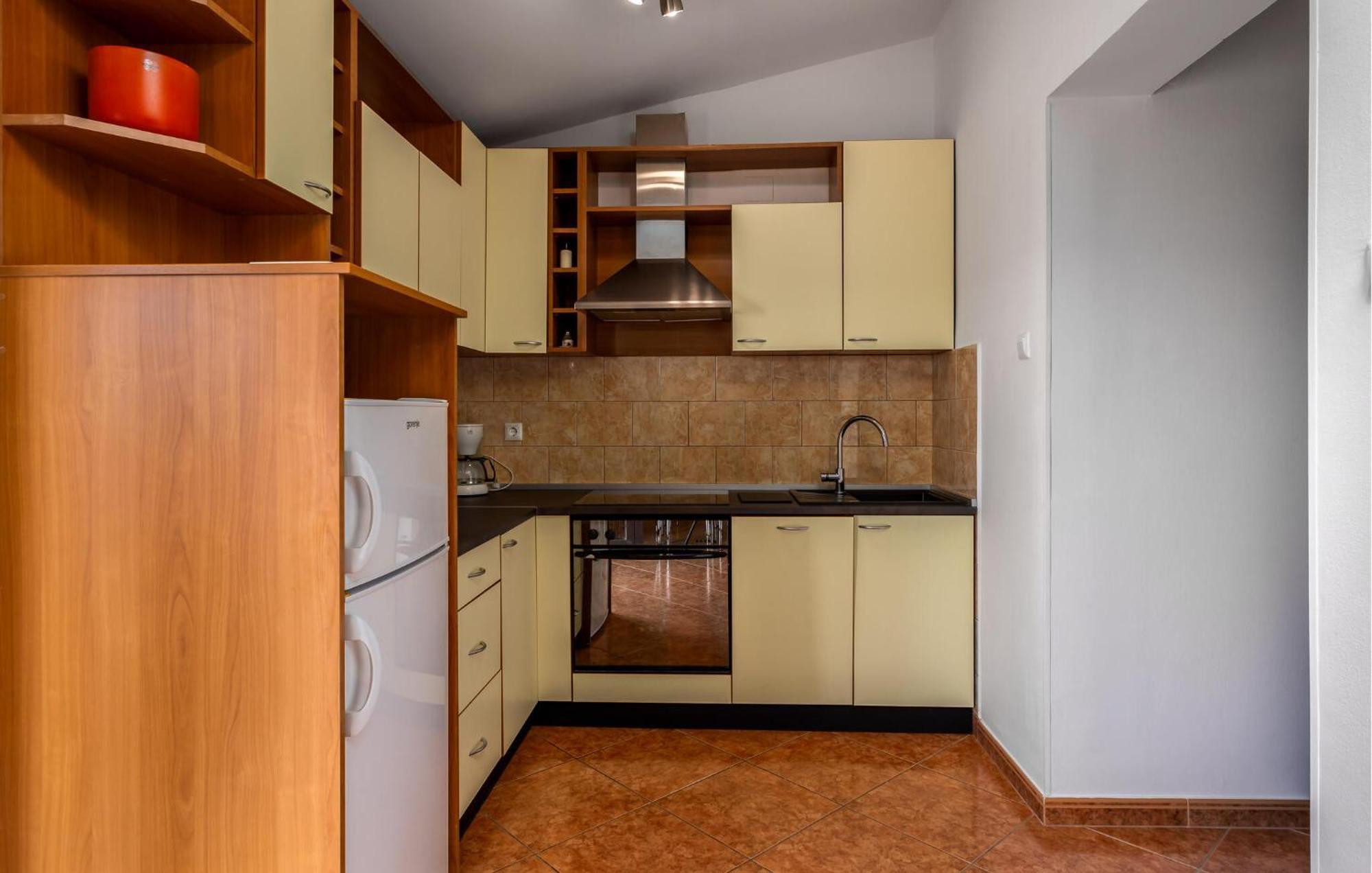 Cozy Apartment In Novi Vinodolski With Kitchen Kültér fotó