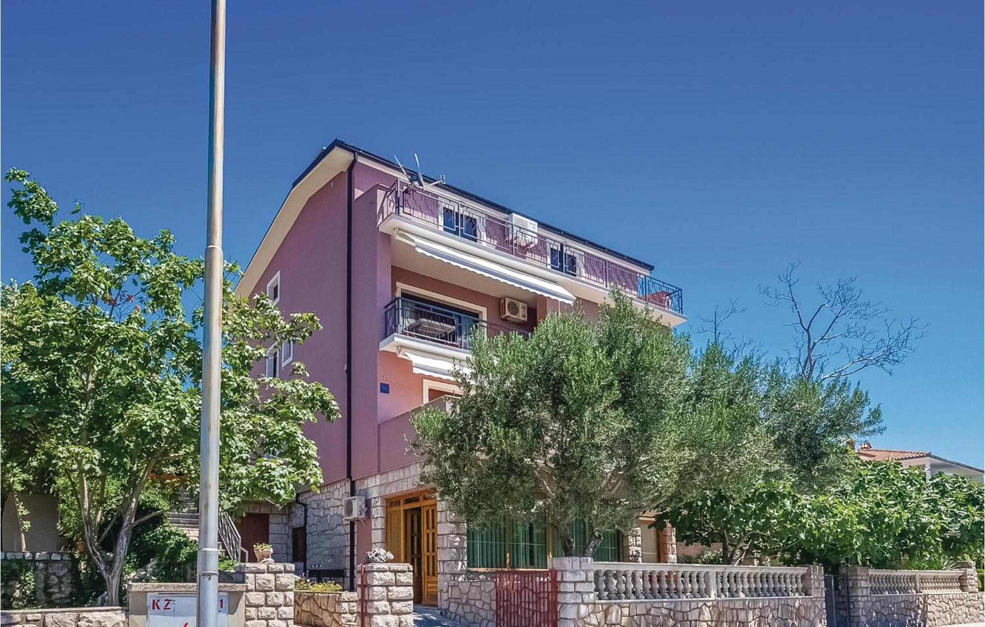Cozy Apartment In Novi Vinodolski With Kitchen Kültér fotó